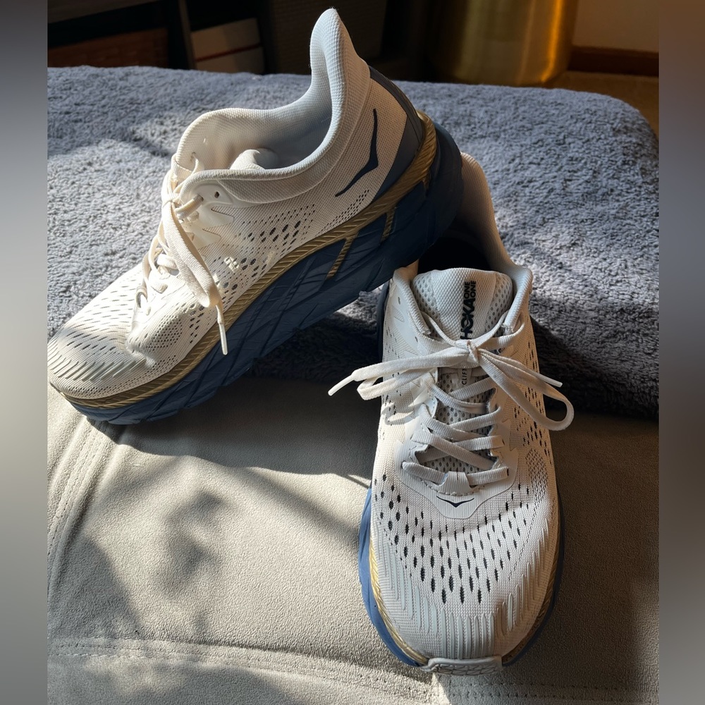 HOKA Clifton 7 Men’s Size 9 Used Condition